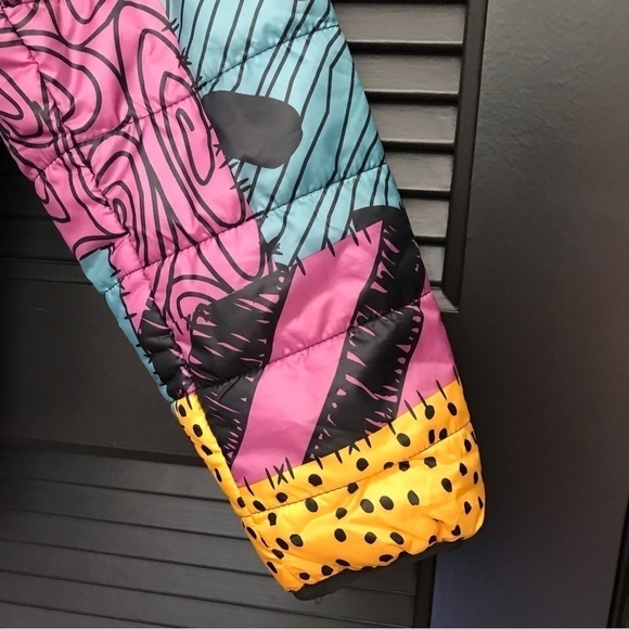 Disney Reversable Sally Nightmare Before Christmas Puffer Jacket, Size Large - Picture 5 of 14